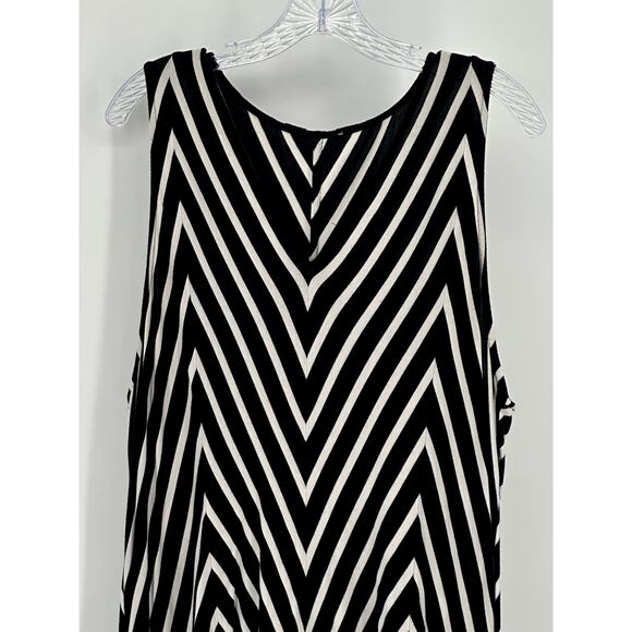 Women’s Chevron Striped Swing Dress XL Black and White Sleeveless A-Line Casual - Picture 3 of 8